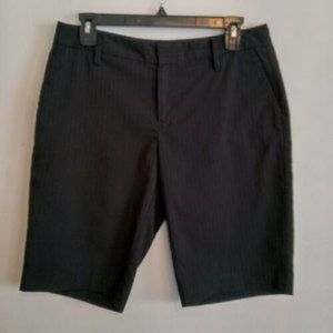 GAP VTG Bermuda Women's Black Dress Casual Shorts, Side and Back Pockets, Size 6